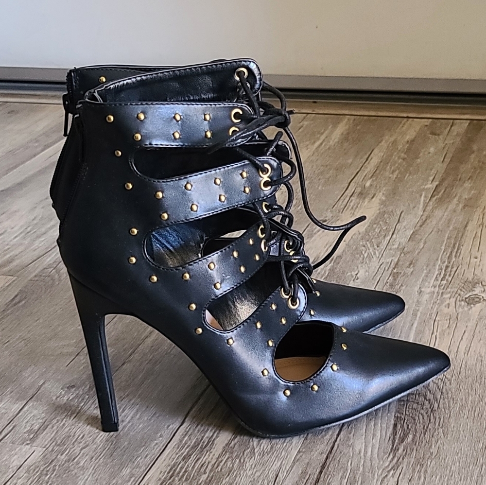 Izabella Rue heels